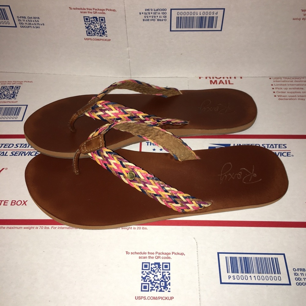 ROXY flip flops